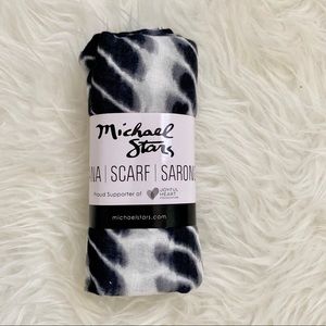 NEW Michael Stars Ruana / Scarf / Sarong